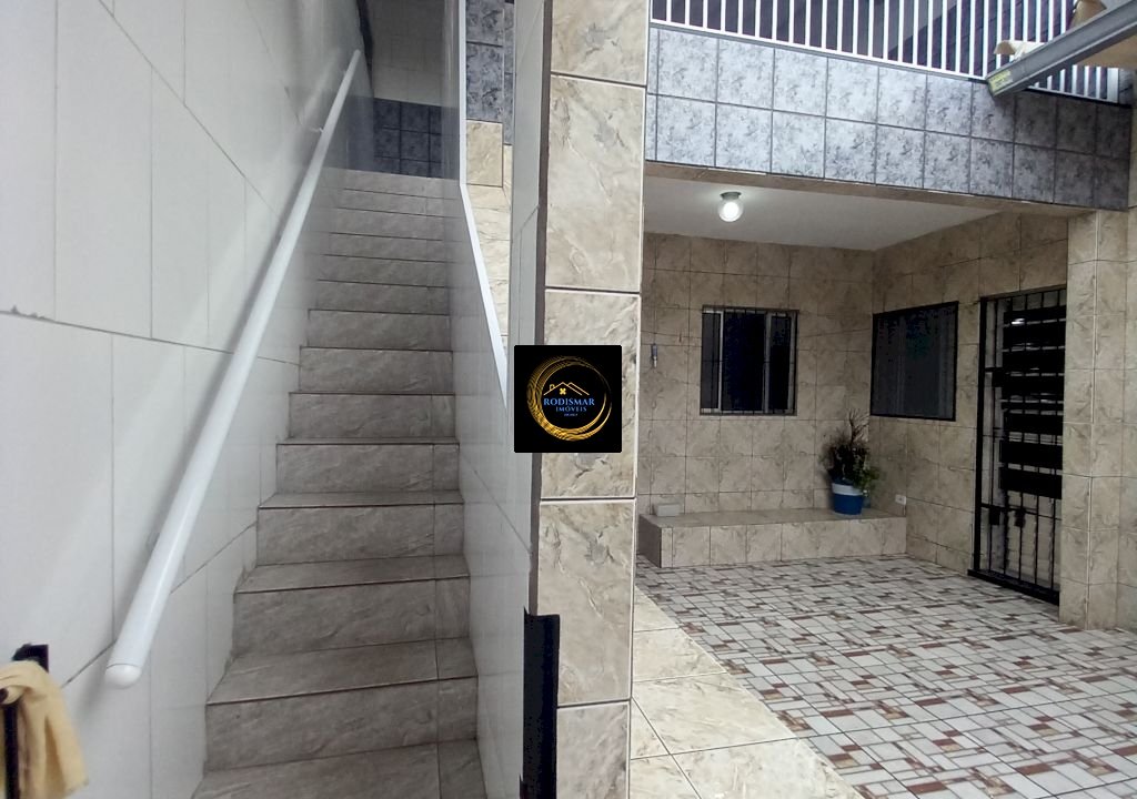 Imagem imóvel Casa em Mongaguá com 4 dormitórios