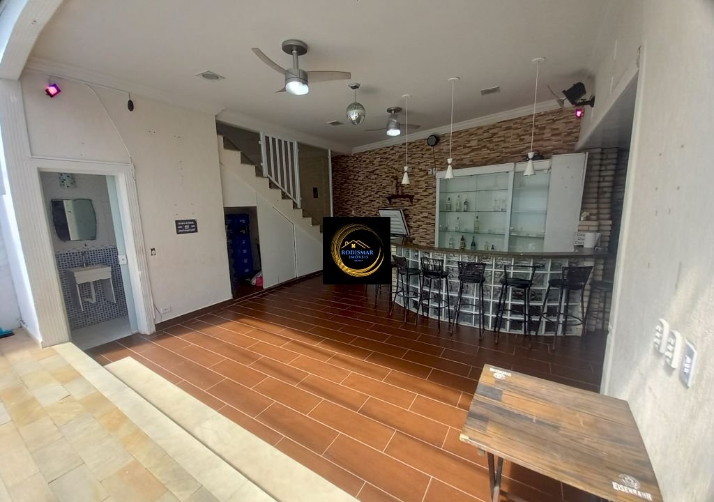 Imagem imóvel Casa em Mongaguá com 8 dormitórios