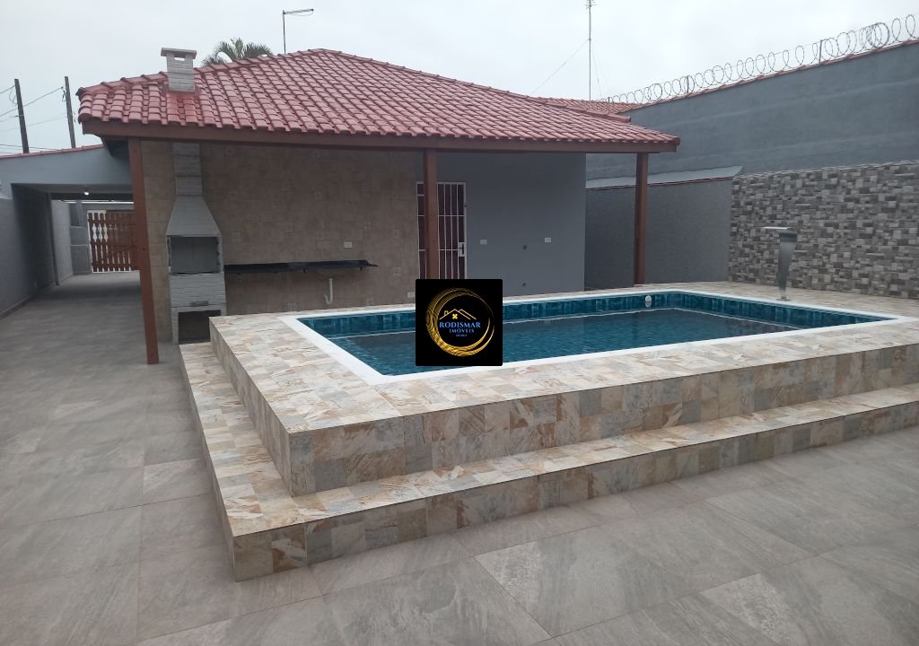 Imagem imóvel Casa em Mongaguá com 4 dormitórios