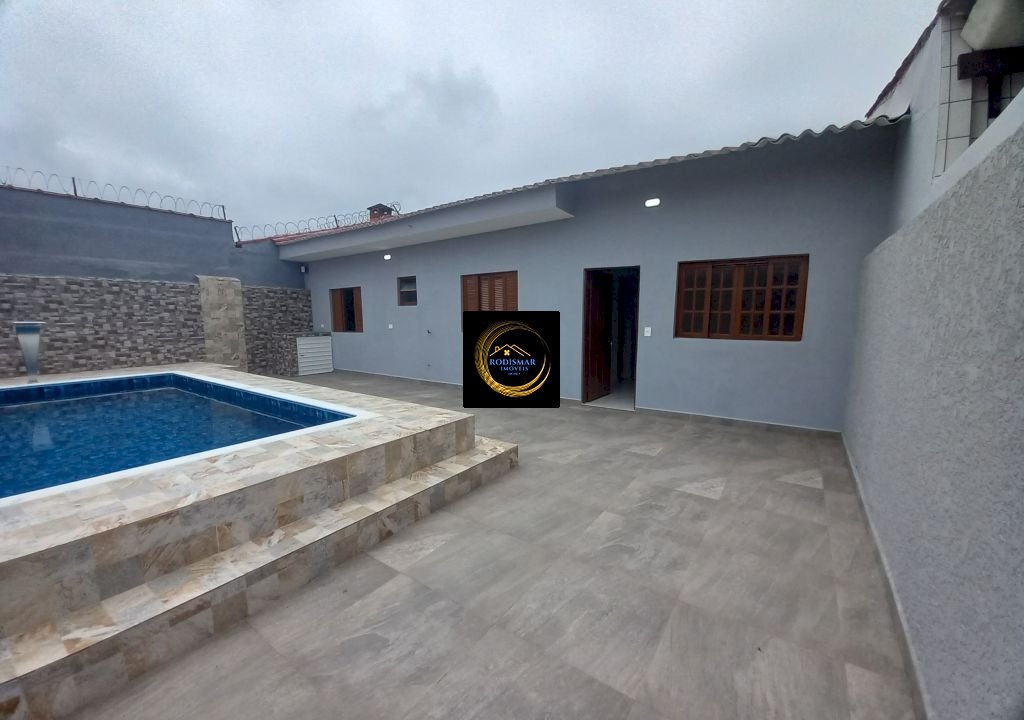 Imagem imóvel Casa em Mongaguá com 4 dormitórios