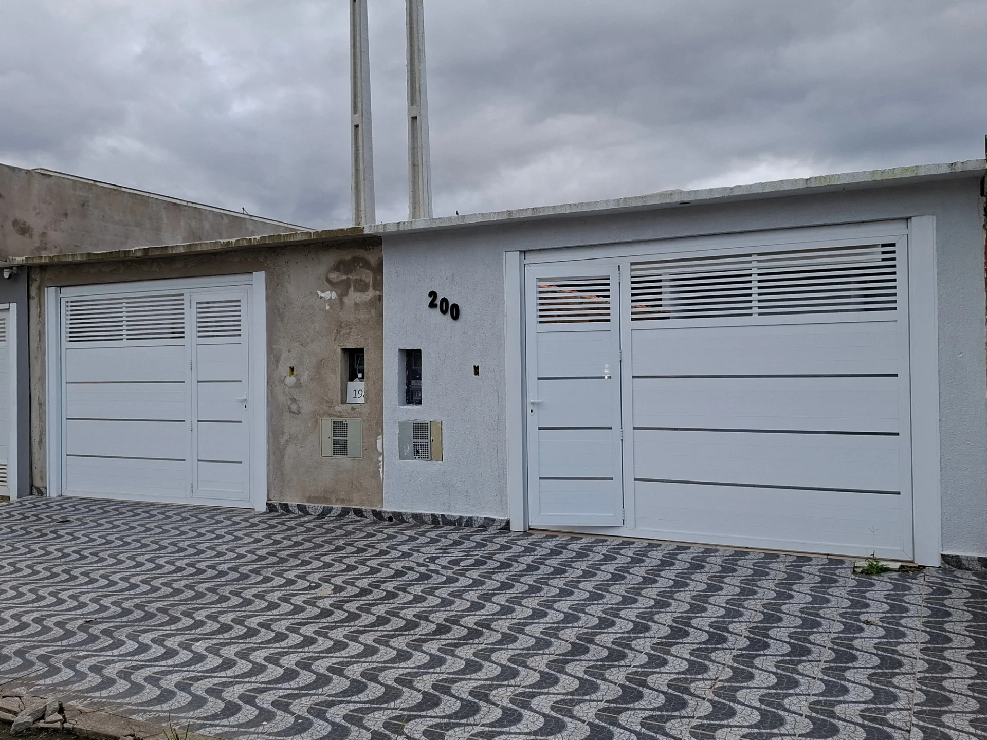 Casa NOVA com PISCINA 3 dormitórios no bairro Flórida Mirim