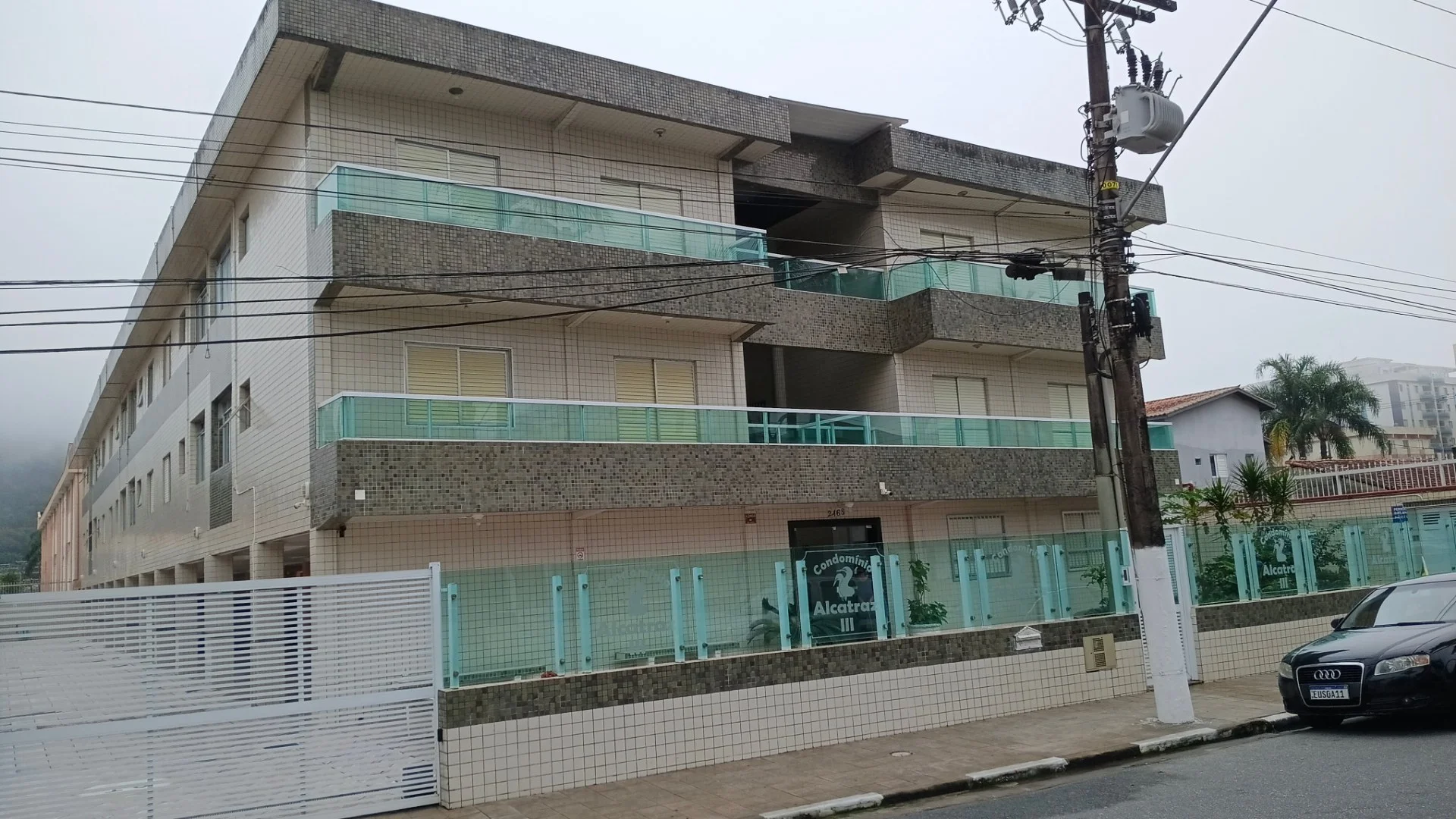 Apartamento com 2 dormitórios mobiliado próximo à praia no bairro Centro