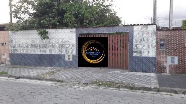 Casa em Mongaguá com 1 dormitórios